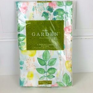 Oblong Vinyl Tablecloth Summer Floral Flowers Camping Picnic Party 52x70” New